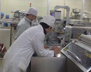 Máy đóng hộp của chúng tôi ở dược phẩm Kunming