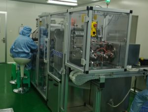 Dây chuyền ép vỉ chuyển động liên tục được trang bị hệ thống phát hiện viên nén
