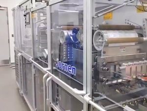 Dây chuyền ép vỉ được trang bị máy cấp ống chuyển động liên tục